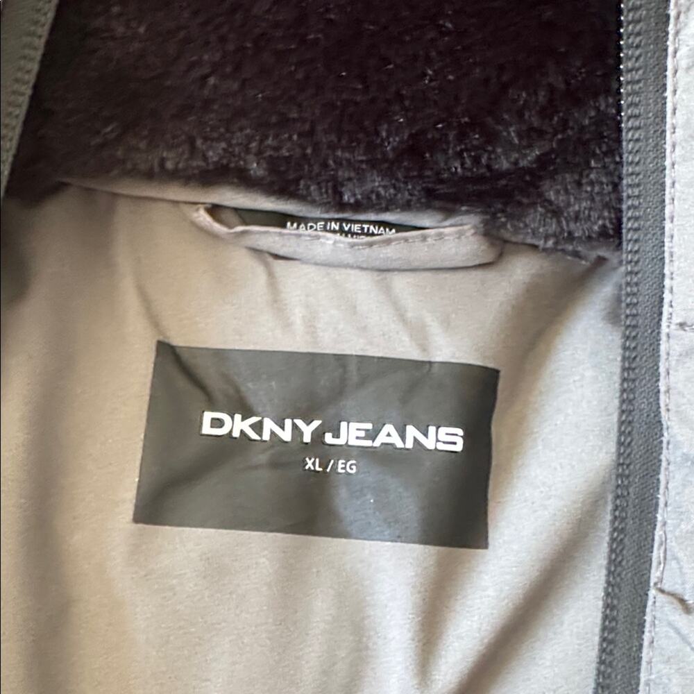 DKNY Hooded Puffer Parka Winter Snow Jacket Gray Lined Storm Cuffs Size XL NWT - Picture 6 of 10